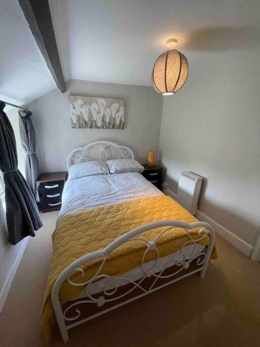 Yew Tree Cottage, 3 Bedroom, 4 Church Row Defynnog Devynock Exteriör bild