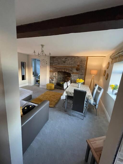 Yew Tree Cottage, 3 Bedroom, 4 Church Row Defynnog Devynock Exteriör bild